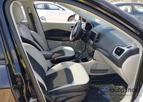 2019 Jeep Compass Sun And Wheel Fwd из США, поврежденный, VIN 3C4NJCBBXKT615115